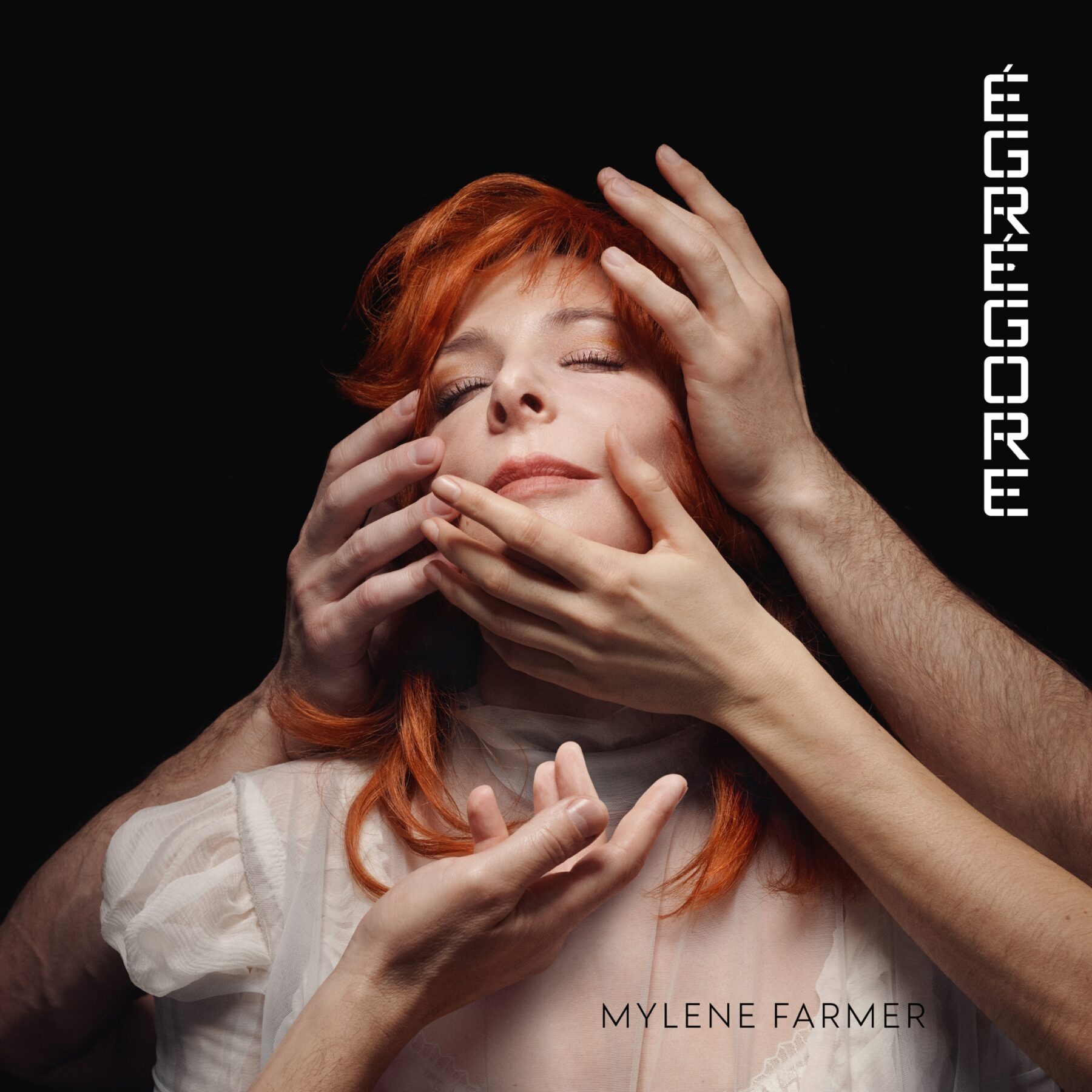 Обложка альбома Mylène Farmer Égrégore